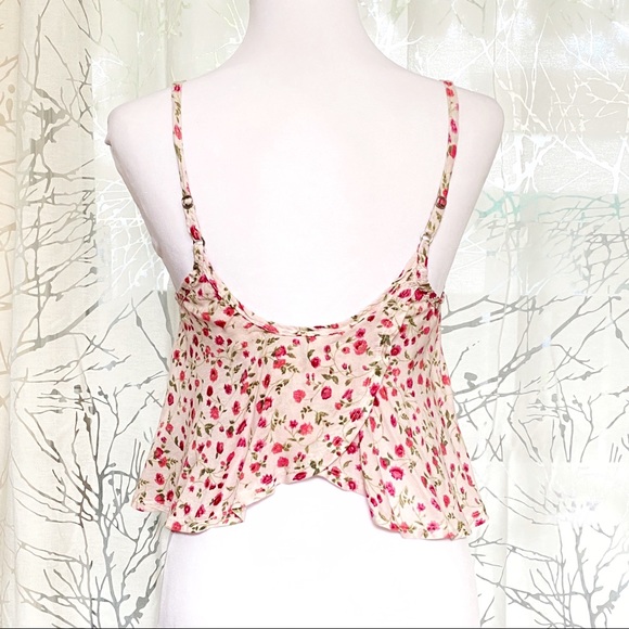 Abercrombie & Fitch overlapping open back pink floral crop tank top - Picture 2 of 8